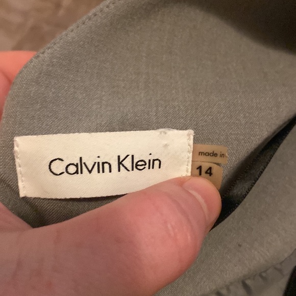 Cute Calvin Klein grey a-line with pockets - Picture 4 of 4